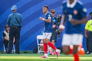 乌姆蒂蒂：姆巴佩用表现让所有黑子闭嘴，他现在是个领袖